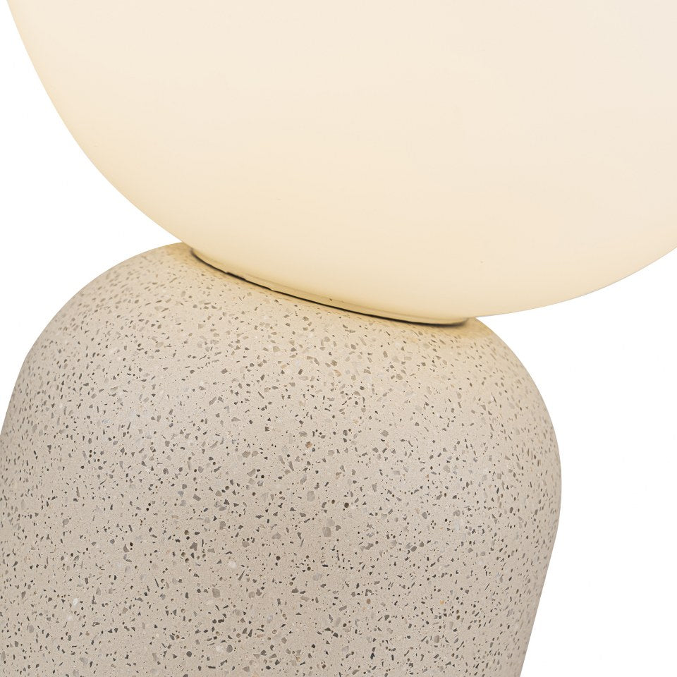 Lampara De Mesa Con Bola De Cristal De Concreto Blanco