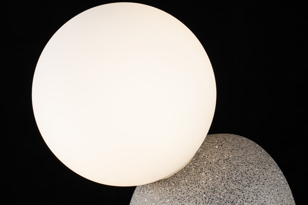 Aplique De Pared de Concreto Con Bola De Vidrio Negro